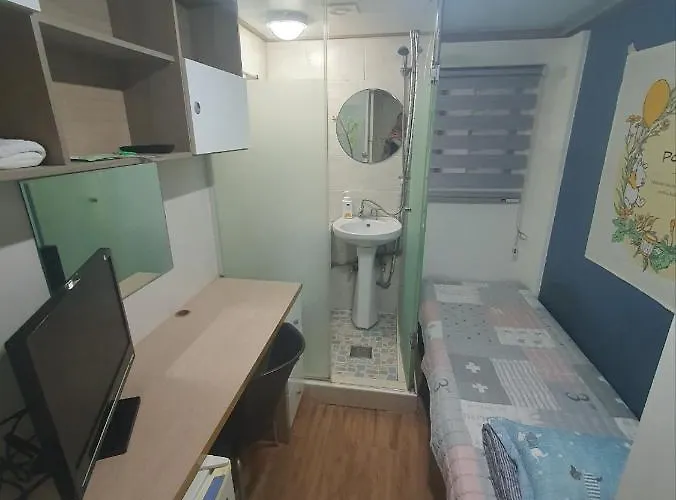 O2 Oneroomtel Shinonhyun Branch * Seul
