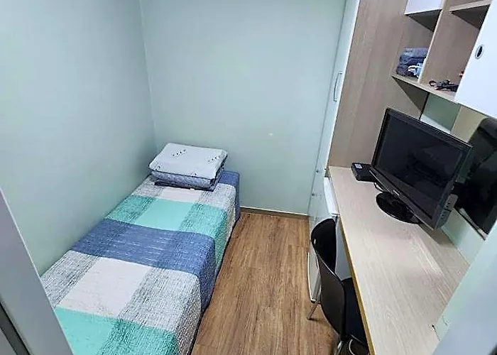 O2 Oneroomtel Shinonhyun Branch Ostello *